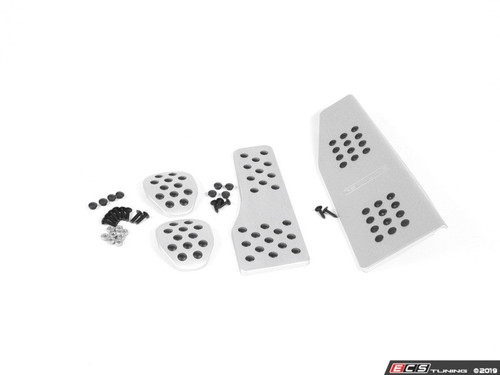 Rennline 4-Piece Rubber Grip Pedal Set - Silver/No Crest