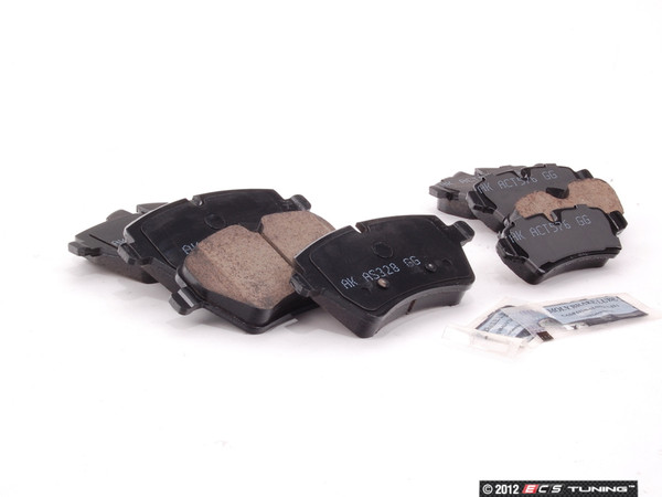 Brake Pad Kit - Akebono | ES2588100