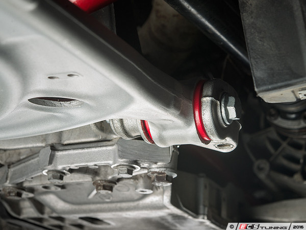 Upgraded Aluminum Lower Control Arm Kit - With ECS Polyurethane Bushings