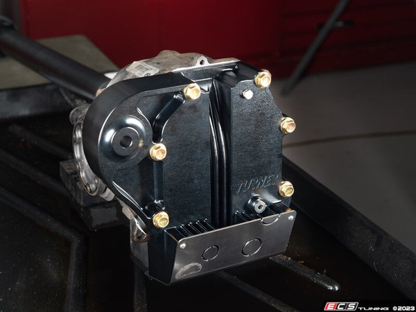 E8x/E9x Billet Differential Cover - 215mm Large Case | ES4830493