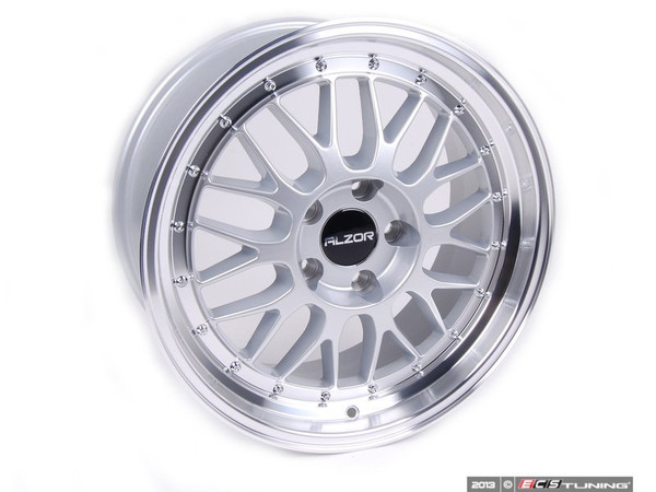 18" Style 881 (18x8.5, ET35, 5x120, 72.6CB) Hyper Silver | ES2608972
