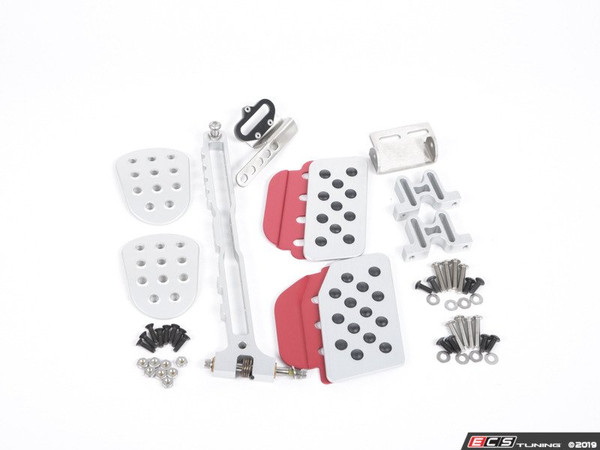 Rennline (Rev2) - 3PC Pedal Set - Perforated - Silver Pedals / Red Extensions