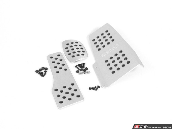 Rennline 3-Piece Rubber Grip Pedal Set - Silver | ES2840298