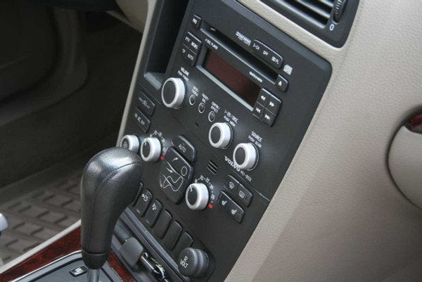 Aluminum Look Radio & Climate Knob Covers | VLT-562-203