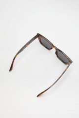 tortoiseshell effect cateye sunglasses