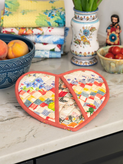 Kaleidoscope Patchwork Heart Mini Mitt - Multi