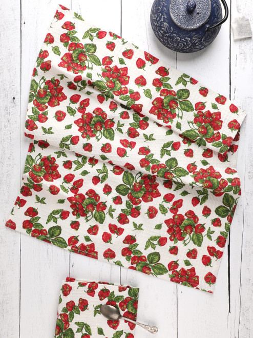 Love Strawberries Tea Towel Set of 2 - Soft White