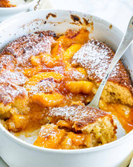 QJJ 'Peach & Amaretto Jam' Skillet Peach Cobbler