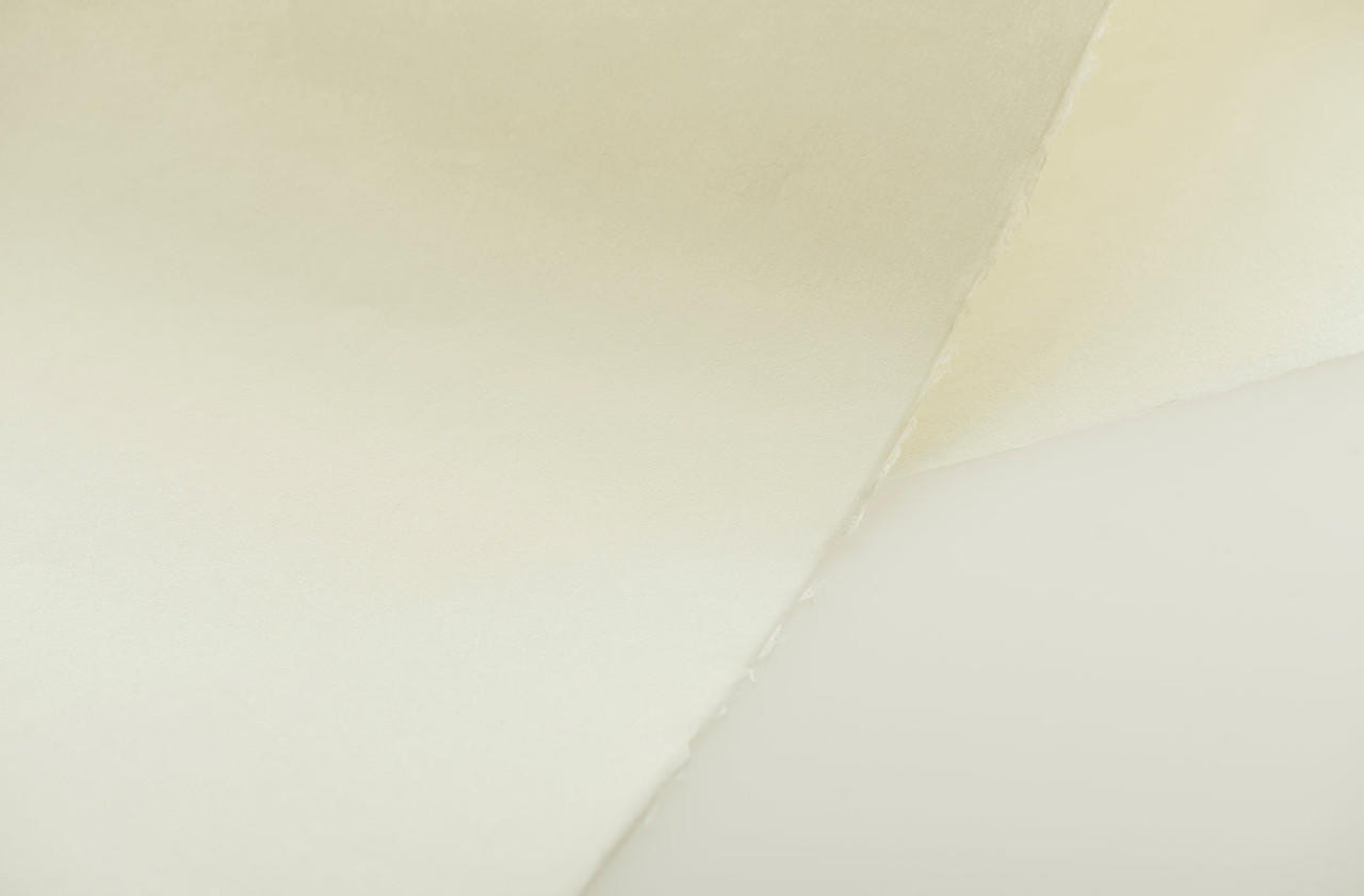 Awagami Mulberry Paper - Off White - 25 x 33