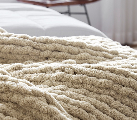 Neutral Dorm Room Ideas Chenille Chunky Knit Throw Blanket