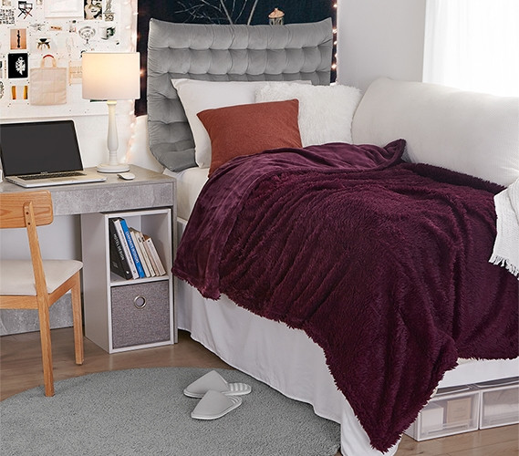 Trendy Dorm Room Essentials Coma Inducer Twin XL Blanket Puts