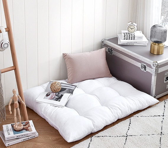 Comfortable Dorm Seating Tufted Puffy Dorm Floor Pillow White