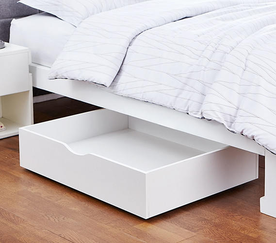 Elevate Your Bedroom Aesthetic with a Trendy Bed Holder