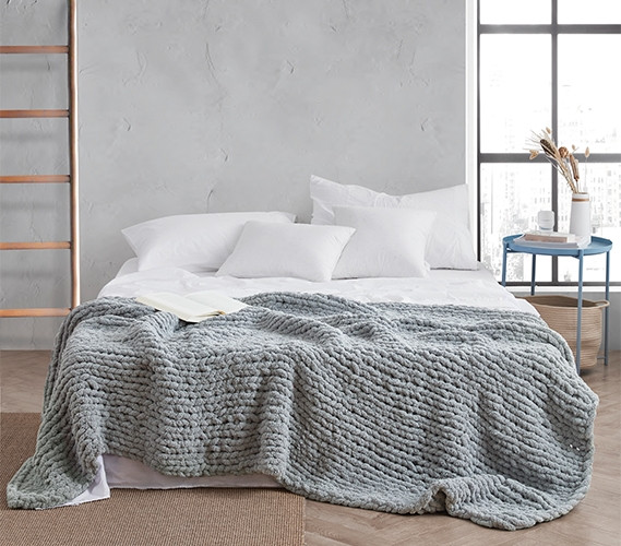 Best Bedding for College Dorm Cozy Potato Chenille Chunky Knit