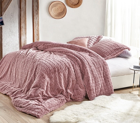 Must Have Dorm Bedding Essentials Plush Coma Inducer Twin Extra Long Comforter With Standard Dorm Pillow Sham