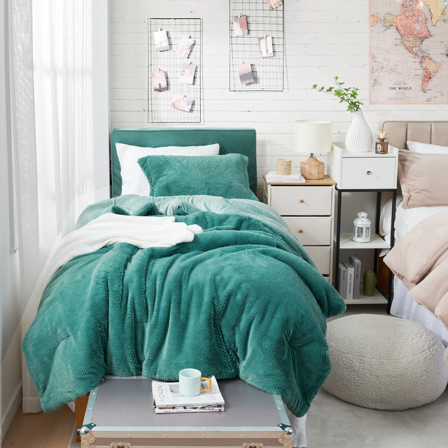 Cute Dorm Room Essentials Green Twin XL Bedding set with Pillow Covers Extra Long Comforter for College Student Must Haves Cute Dorm Room Essentials Green Twin XL Bedding set with Pillow Covers Extra Long Comforter for College Student Must Haves