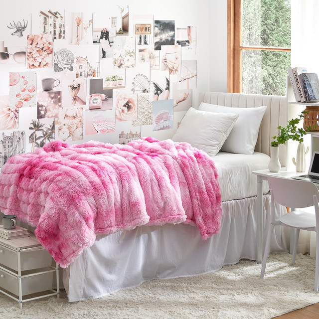 Snowball Chunky Bunny® - Coma Inducer® Twin XL Blanket - Pink Cosmos Snowball Chunky Bunny® - Coma Inducer® Twin XL Blanket - Pink Cosmos