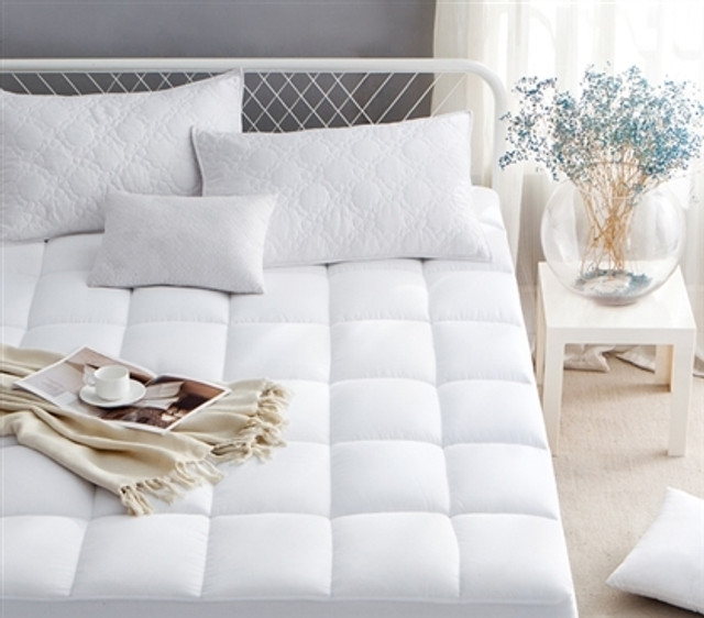 Ultimate Thickness - Down Alternative Full Mattress Pad Ultimate Thickness - Down Alternative Full Mattress Pad