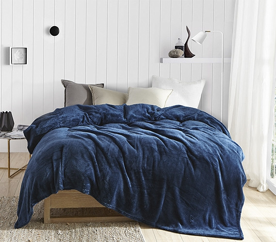 Designer Dorm Room Bedding: Me Sooo Comfy Full/Full XL Navy Blue