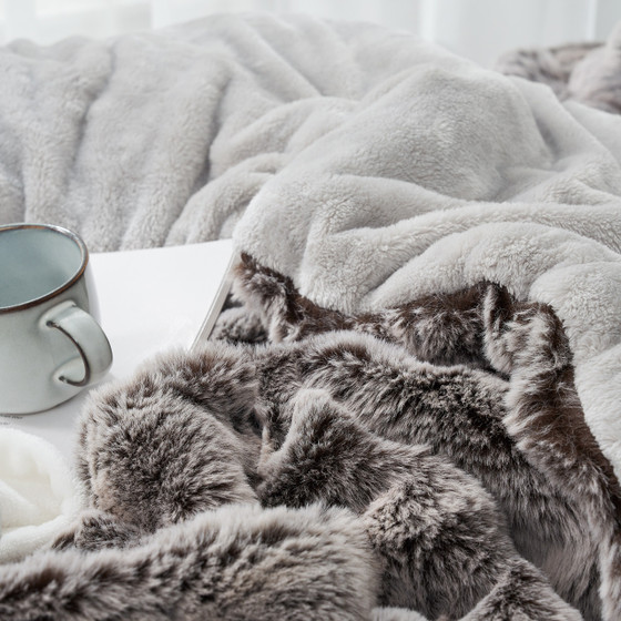 Extra Long Twin Bedding Plush Fluffy Faux Fur Comforter Set for College Students Brown Dorm Room Decor Ideas Luxury Bedspread Guys First Apartment Gifts