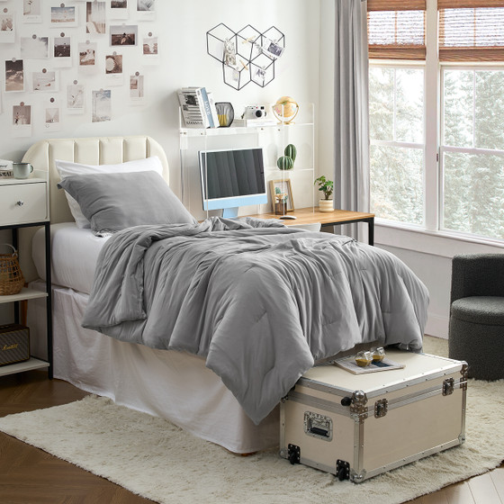 Cavern Gray Easy to Match Chillin Panda College Comforter Set