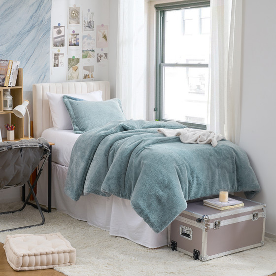 Double Sided Plush College Comforter Twin XL Bedding Set Includes Oversized Dorm Comforter and Standard Size College Pillow Shams