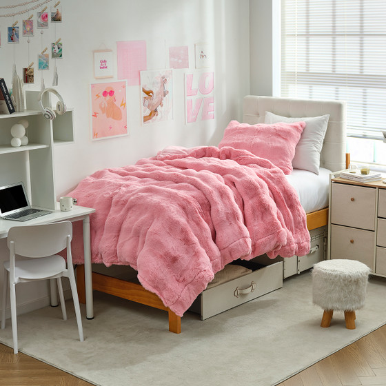 Fluffy College Comforter and Dorm Pillow Sham Set Softest Twin XL Bedding for Cozy Dorm Room Comfort