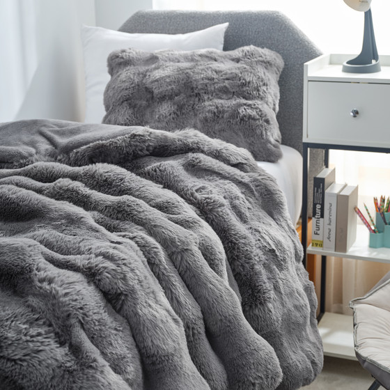 Thick Twin XL Bedspread Ultra Soft Dorm Bedding with Matching Gray College Pillow Sham