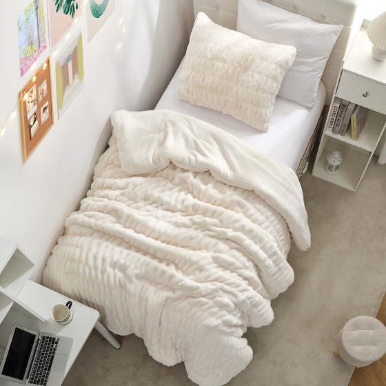 Machine Washable Dorm Bedding Accessories Affordable Luxury Plush Comforter Sized True Twin XL for XL Twin Dorm Beds
