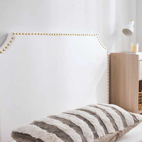 True Full Size Dorm Bedding Essentials Full / Full XL White and Gold Headboard Glam College Decor Ideas