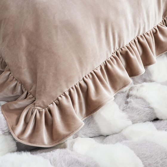 Rainha® Velvet Dutch Euro Pillow - With Ruffled Flange - Mocha