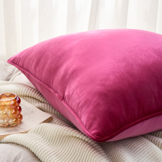 Rainha® Velvet Euro Pillow - Vibrant Pink