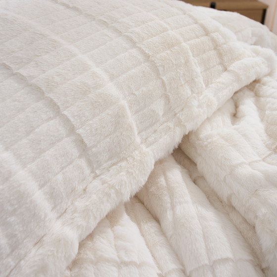 Roll Cakes® Chunky Bunny® - Coma Inducer® Twin XL Comforter Set - Natural Cream