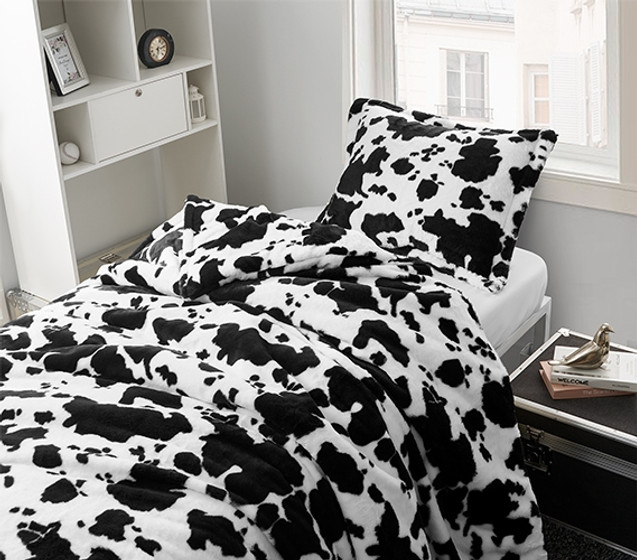 Black and White Twin XL Cow Print Bedding Luxury College Comforter Farmhouse Dorm Decor