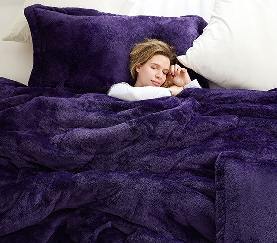 High Quality Dorm Bedding: Me Sooo Comfy - Coma Inducer Twin XL