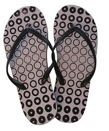 Simple College Essentials For Your Next Semester - Black and White Dots - Shower Sandal