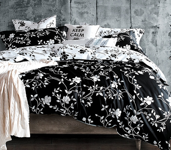 Moxie Vines - Black and White - Twin XL Comforter