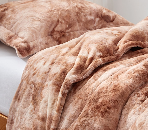 Brown Dorm Bedding Cozy Faux Fur Twin XL Bedspread Set Luxury College Comforter Designer Blanket