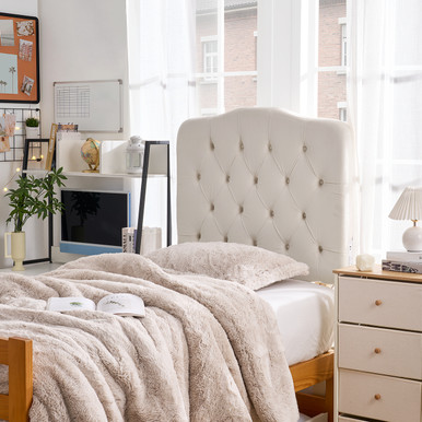 Trendy Tavira Allure Diamond Tufted Twin XL Powered Headboard