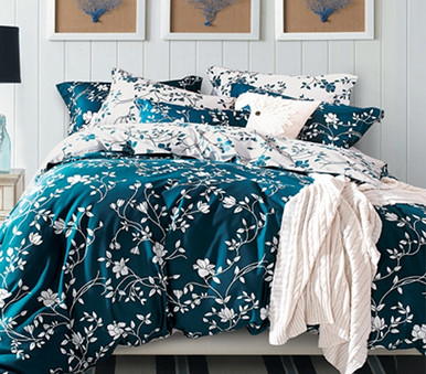 Moxie Vines - Teal and White - Twin XL Comforter