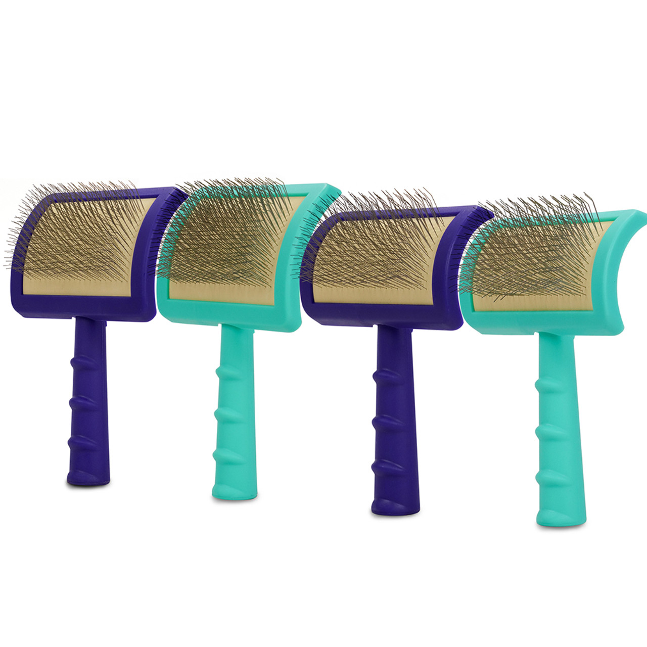 Dog slicker clearance brush use