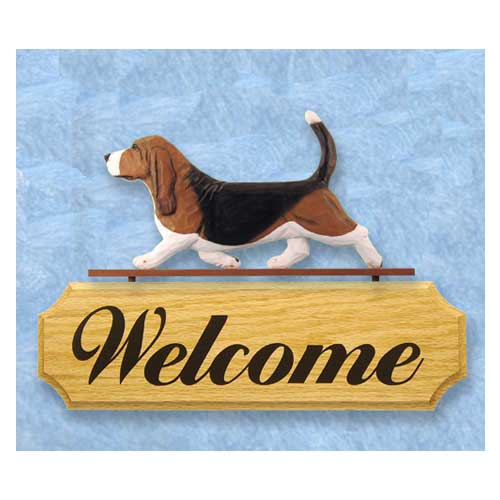 Michael Park Dog In Gait Welcome Sign Basset Hound Tri Colored