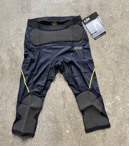 Gill Lycra 3/4 Race Tights size Large