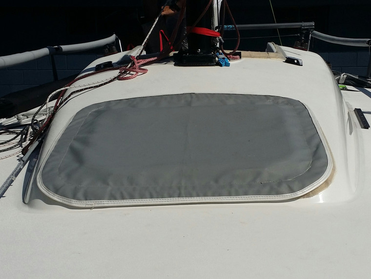 J/70 Hatch Cover - Forward