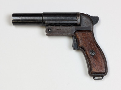 WW2 Production Russian SPSH 44 Flare Gun