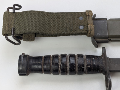 U.S. WW2 M1 Carbine M4 Case Bayonet W/ Flaming Bomb