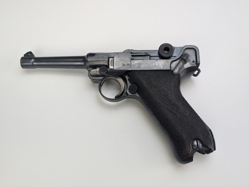 WW1 DWM P08 Luger - 1918 dated with 1920 Weimar Stamp