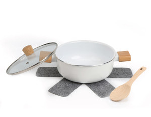 2.8QT SAUCEPOT WOOD HANDLE WHITE CERAMIC