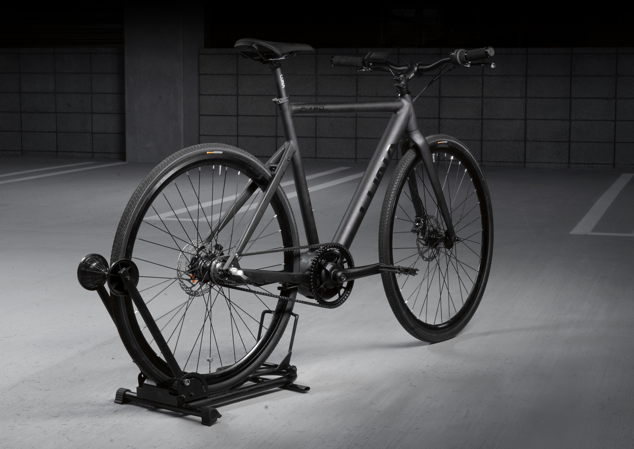 luna fixed stealth ebike