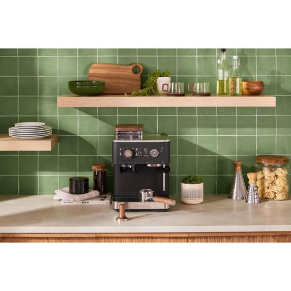 KitchenAid.ca Exclusive Colour - Semi Automatic Espresso Machine with Burr Grinder KES6551BK